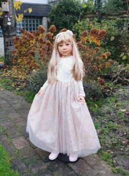 Romy -blond-glatte Haare- von Monika Levenig