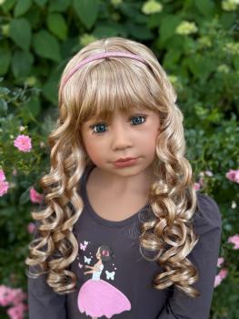 Preview: Julie von Monika Levenig - 122 cm - blond
