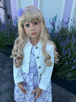 Preview: Julie von Monika Levenig - 122 cm - blond