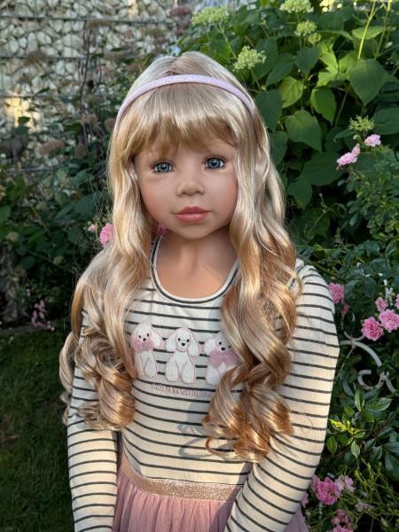 Marie von Monika Levenig - 122 cm - blond